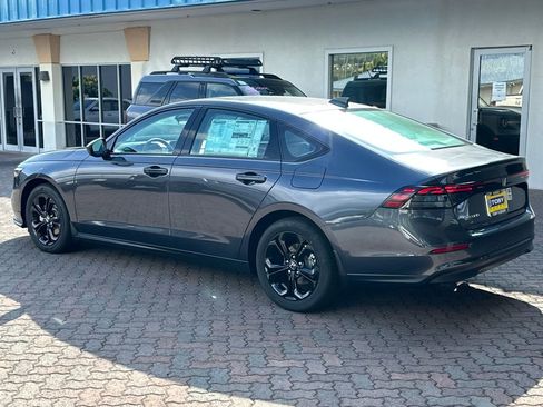New 2025 Honda Accord SE image 3