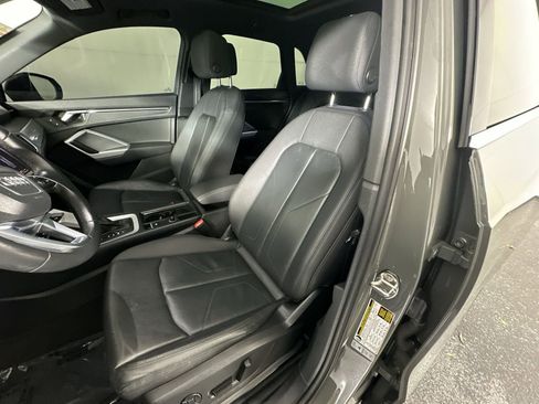 Used 2021 Audi Q3 2.0T Premium w/ Convenience Package image 15
