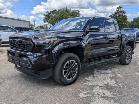 Used 2025 Toyota Tacoma TRD Sport AWD/4WD image 8