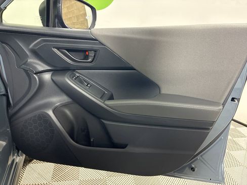 Used 2025 Subaru Crosstrek 2.0i Premium image 29