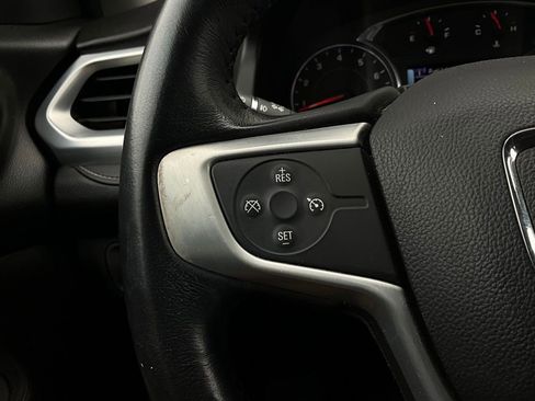 Used 2018 GMC Acadia SLT image 38