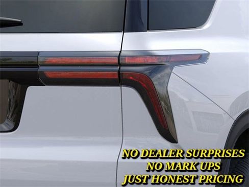 New 2026 Chevrolet Traverse LT image 11