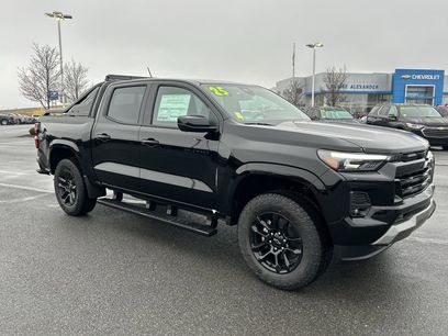 New 2025 Chevrolet Colorado Z71 w/ Midnight Edition