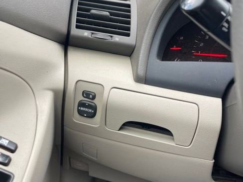 Used 2007 Toyota Camry LE FWD image 28