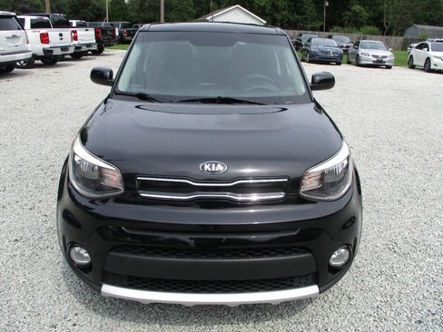 Used 2017 Kia Soul + FWD image 8