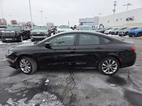 Used 2015 Chrysler 200 S w/ Comfort Group image 19