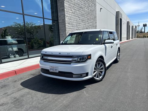 Used 2019 Ford Flex Limited FWD image 2