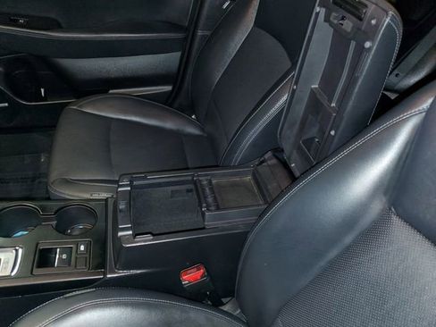 Used 2017 Subaru Legacy 3.6R Limited image 27