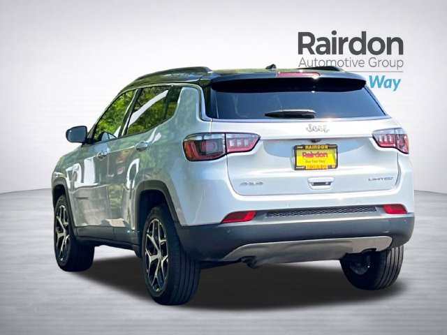 Used 2024 Jeep Compass Limited AWD/4WD image 7