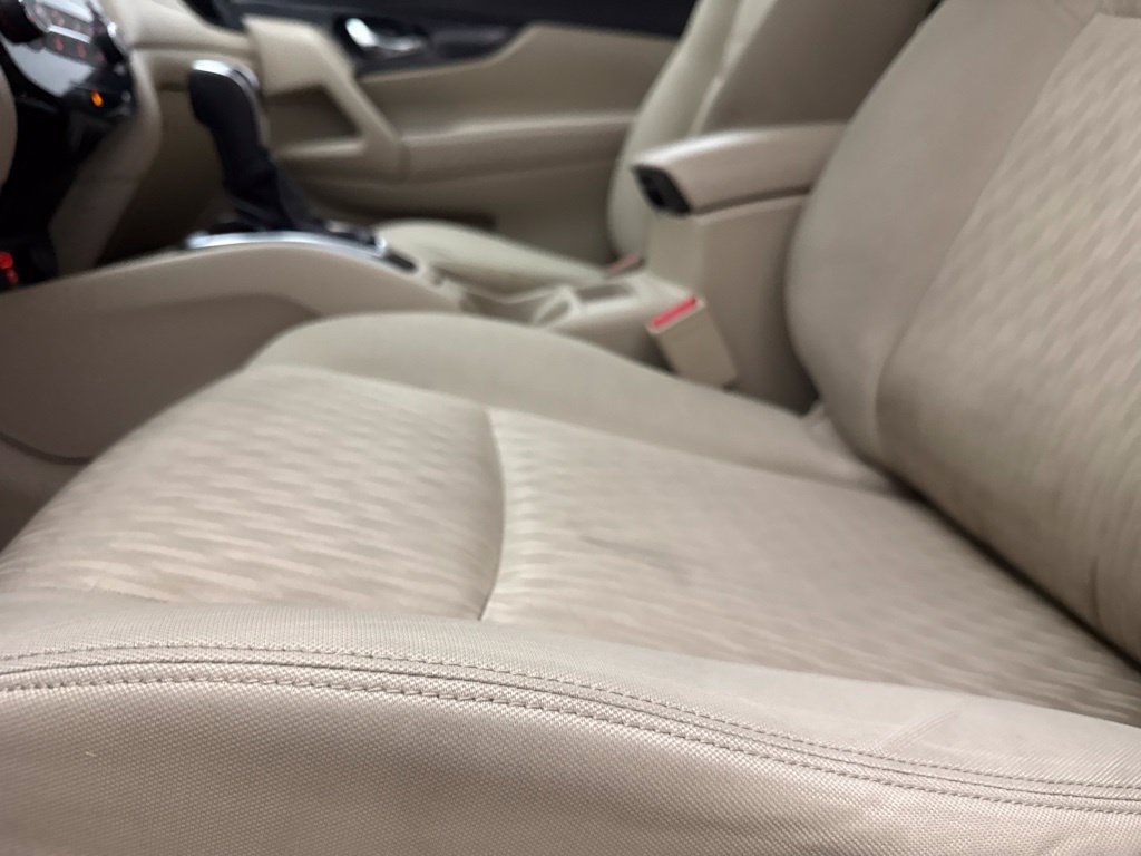 Used 2017 Nissan Rogue S FWD image 17
