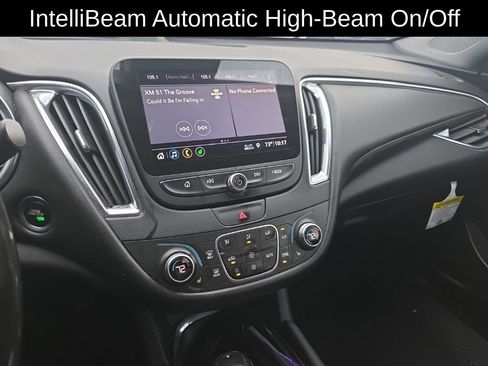 Used 2019 Chevrolet Malibu Hybrid w/ Leather Package FWD image 16