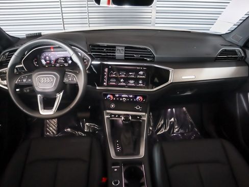 New 2025 Audi Q3 2.0T Premium image 10