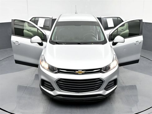 Used 2020 Chevrolet Trax LS w/ Tint and Cruise Package image 38