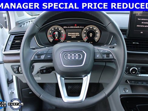 Used 2024 Audi Q5 2.0T Prestige w/ Prestige Package image 13