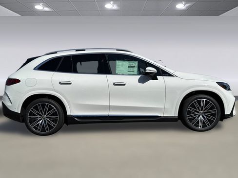 Used 2026 Mercedes-Benz EQE 320 4MATIC SUV image 8