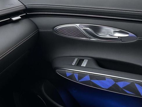 Used 2025 Genesis GV70 3.5T Sport w/ Sport Advanced Package image 27