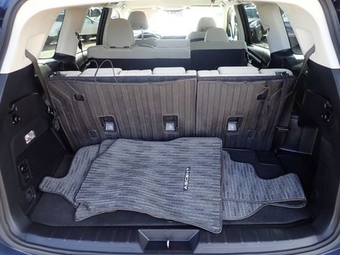 Certified 2023 Subaru Ascent Premium w/ Convenience Package image 8