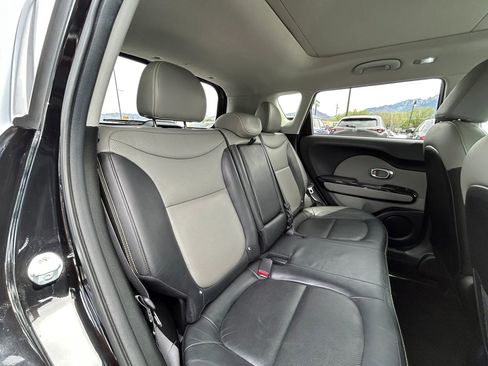 Used 2016 Kia Soul + w/ Primo Package image 21