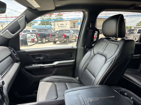 Used 2022 RAM 1500 Limited w/ Body Color Bumper Group AWD/4WD image 16