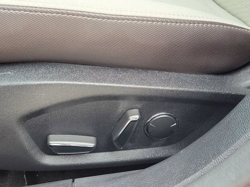 Used 2020 Ford Fusion SE w/ Equipment Group 151A FWD image 21