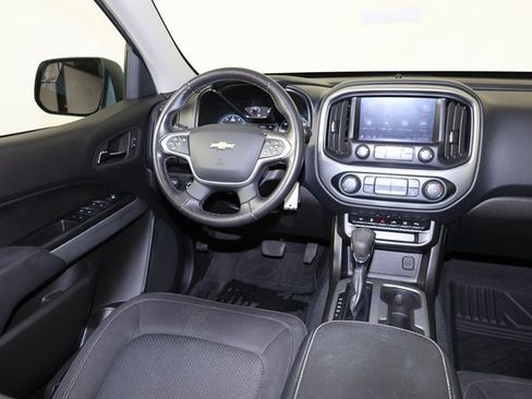 Used 2022 Chevrolet Colorado LT w/ Safety Package image 9