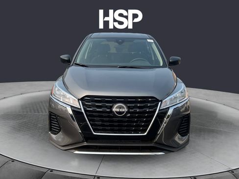 Used 2025 Nissan Kicks Play S FWD image 8