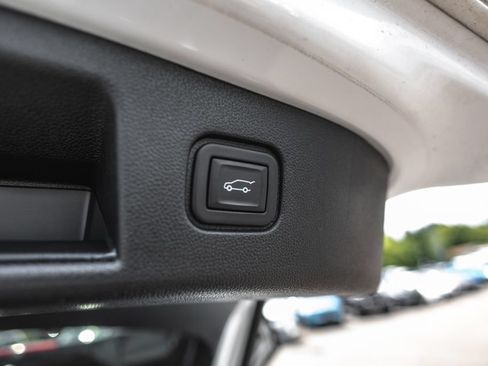 Used 2024 Chevrolet Blazer EV LT AWD/4WD image 30