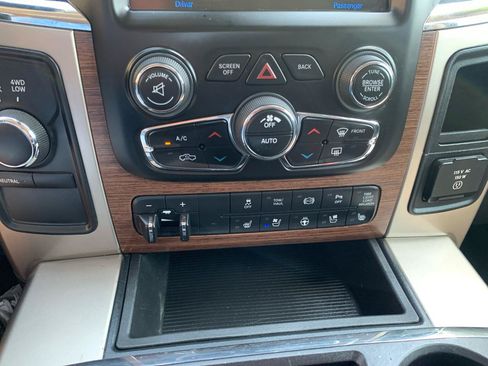 Used 2013 RAM 2500 Laramie w/ Convenience Group AWD/4WD image 28