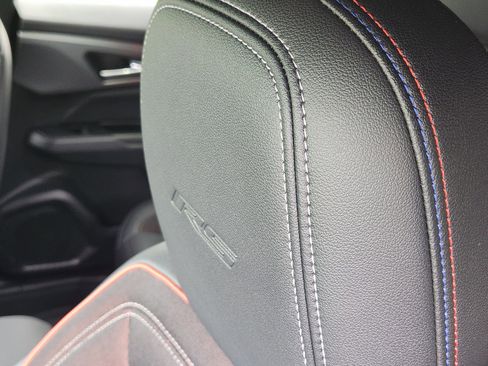 Used 2025 Chevrolet Equinox EV RS FWD image 19