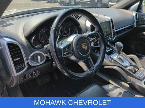 Used 2017 Porsche Cayenne Platinum Edition AWD/4WD image 9