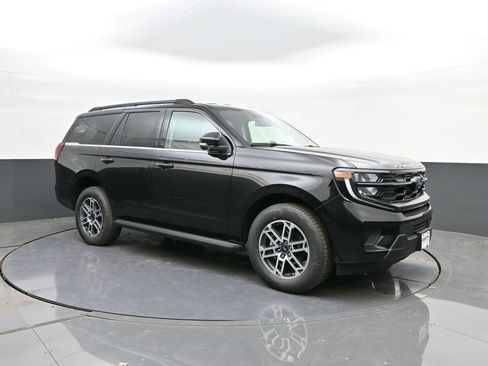 New 2026 Ford Expedition Active image 17