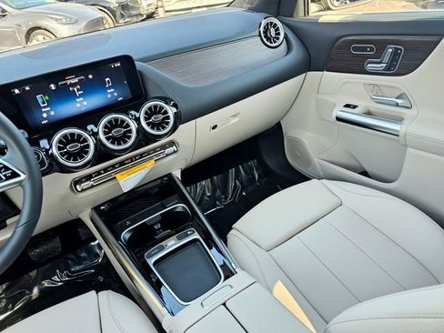 New 2026 Mercedes-Benz GLA 250 4MATIC image 31