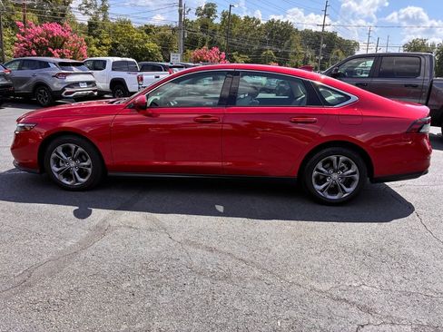 Used 2023 Honda Accord EX image 4
