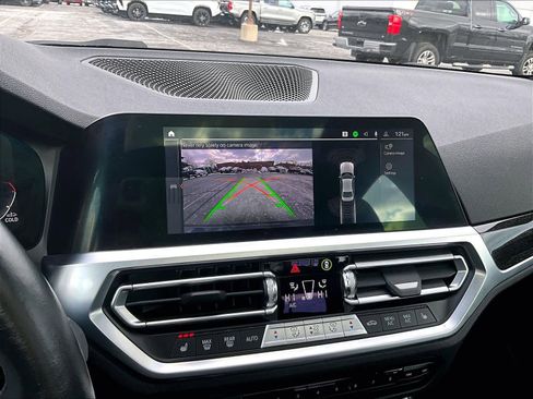 Used 2022 BMW 330i xDrive Sedan w/ Driving Assistance Package image 18