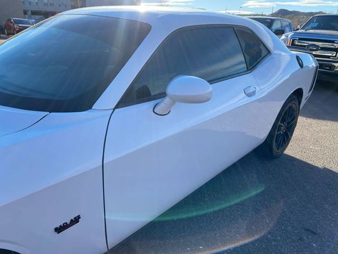 Used 2022 Dodge Challenger GT image 8