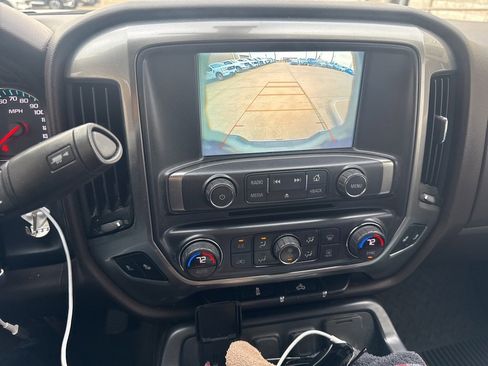 Used 2018 Chevrolet Silverado 1500 LT w/ Texas Edition image 12