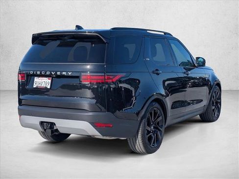 Used 2025 Land Rover Discovery S AWD/4WD image 5