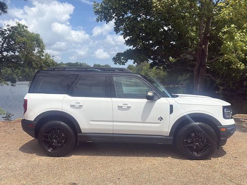 Used 2022 Ford Bronco Sport Outer Banks w/ Tech Package AWD/4WD image 3