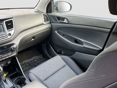 Used 2017 Hyundai Tucson Value AWD/4WD image 24