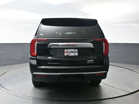 Used 2024 GMC Yukon XL SLT image 13