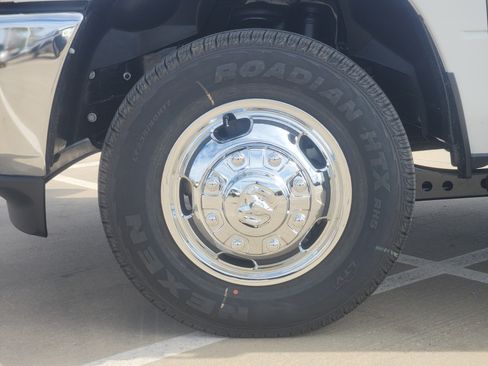 New 2026 RAM 3500 Tradesman AWD/4WD image 9