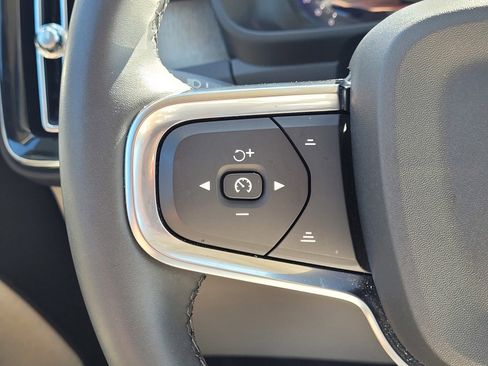 Used 2024 Volvo XC40 B5 Ultimate w/ Climate Package image 20