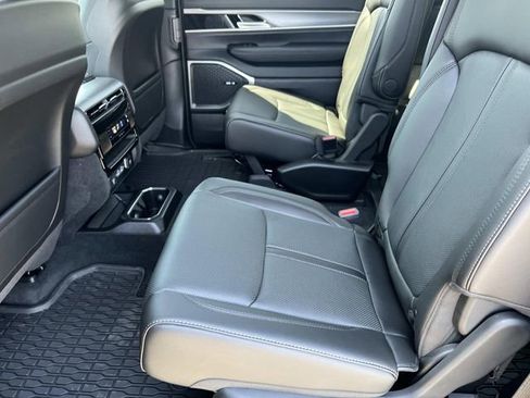 New 2026 Jeep Grand Wagoneer 4WD image 19