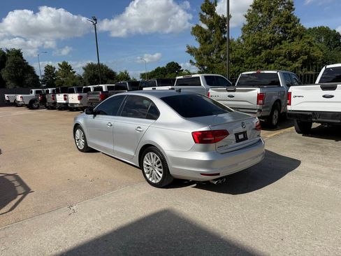 Used 2015 Volkswagen Jetta TDI SEL FWD image 4