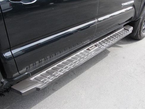 Used 2022 Toyota Tacoma SR5 w/ Technology Package image 41