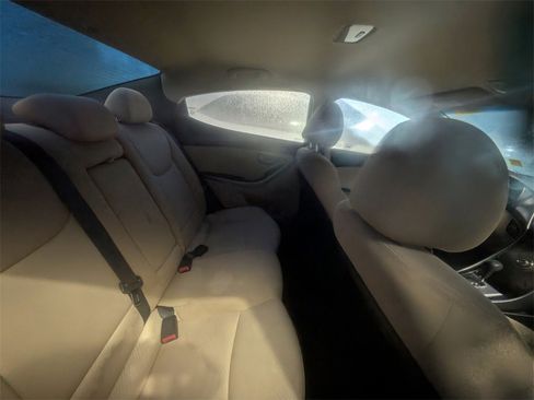 Used 2013 Hyundai Elantra GLS image 8