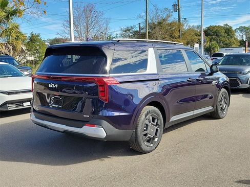 New 2026 Kia Carnival EX image 6