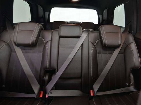 Used 2018 Mercedes-Benz GLS 450 4MATIC image 9