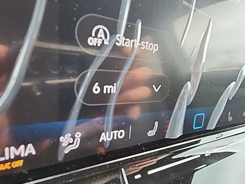 New 2026 Volkswagen Tiguan SE R-Line AWD/4WD image 10