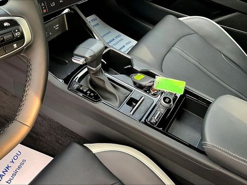 Certified 2025 Kia K5 GT-Line image 10